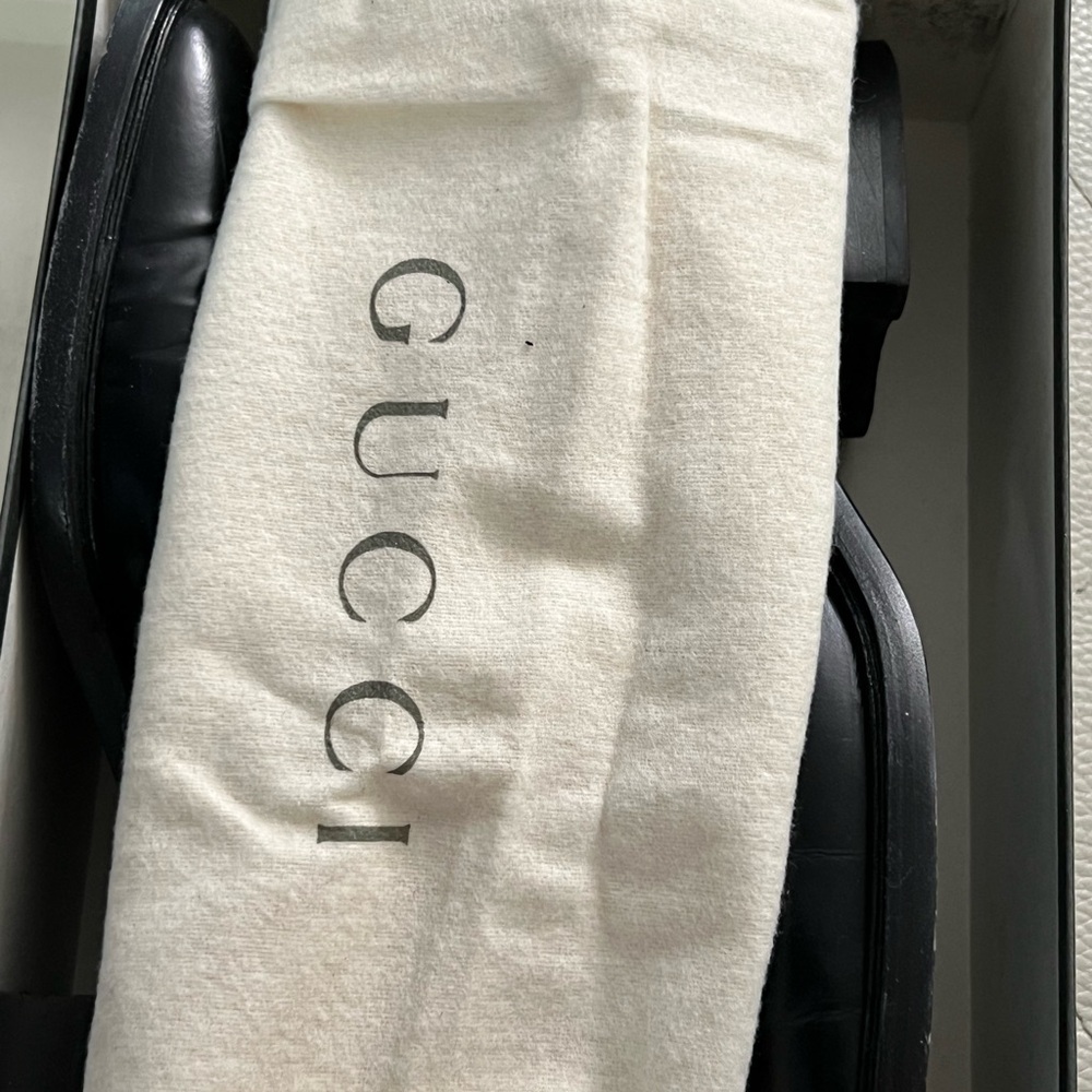 Gucci Leather Loafer - Picture 16 of 16
